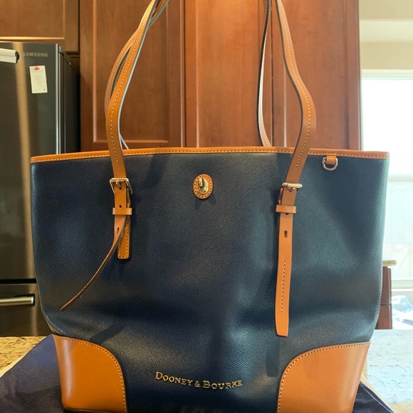 COPY - Authentic Dooney and Bourke large tote - Picture 2 of 4